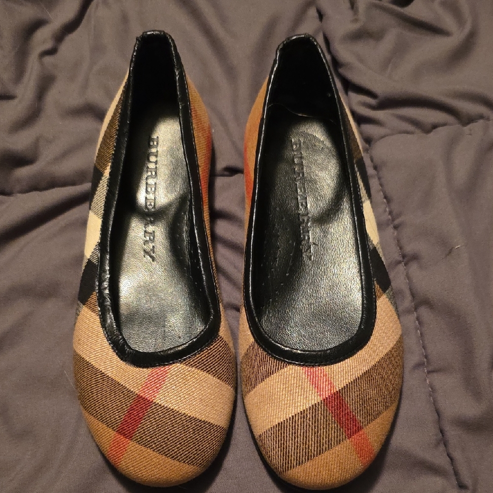 Burberry Women's Checkered Flats - Brown and Black